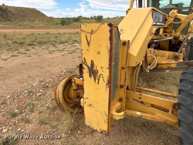 image for item DV8636 1996 Caterpillar 140H motor grader