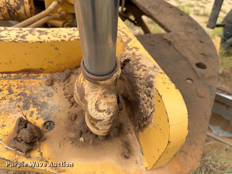 image for item DV8636 1996 Caterpillar 140H motor grader