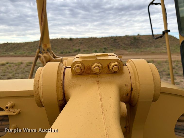 image for item DV8636 1996 Caterpillar 140H motor grader