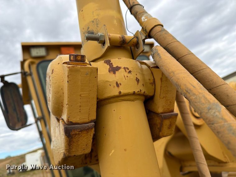 image for item DV8636 1996 Caterpillar 140H motor grader