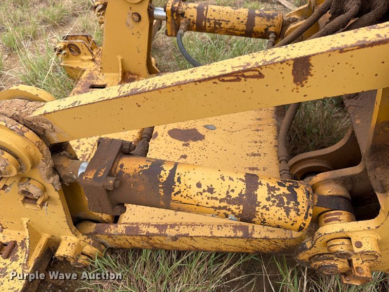 image for item DV8636 1996 Caterpillar 140H motor grader