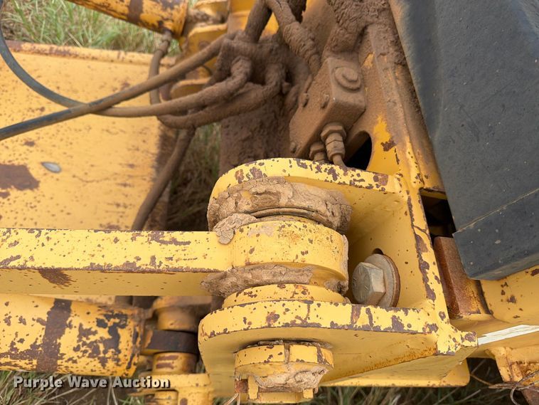 image for item DV8636 1996 Caterpillar 140H motor grader