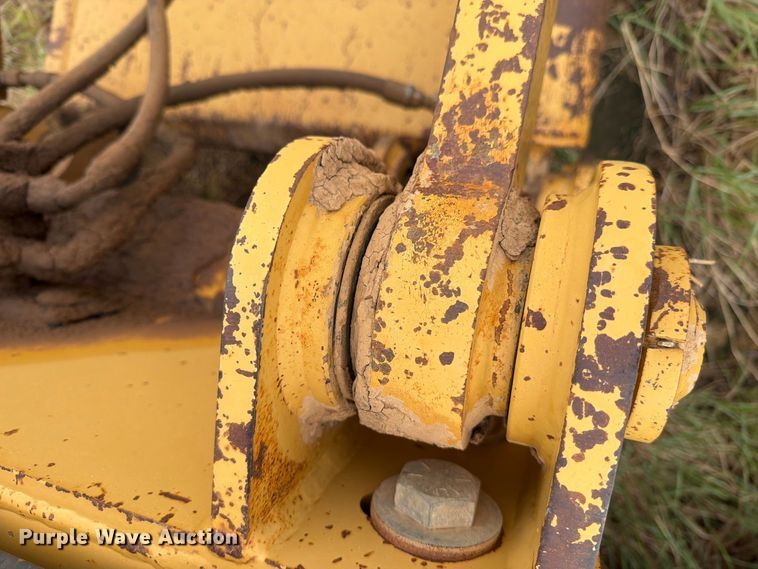 image for item DV8636 1996 Caterpillar 140H motor grader
