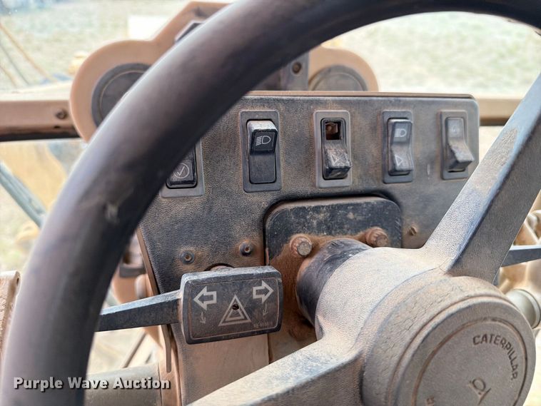 image for item DV8636 1996 Caterpillar 140H motor grader