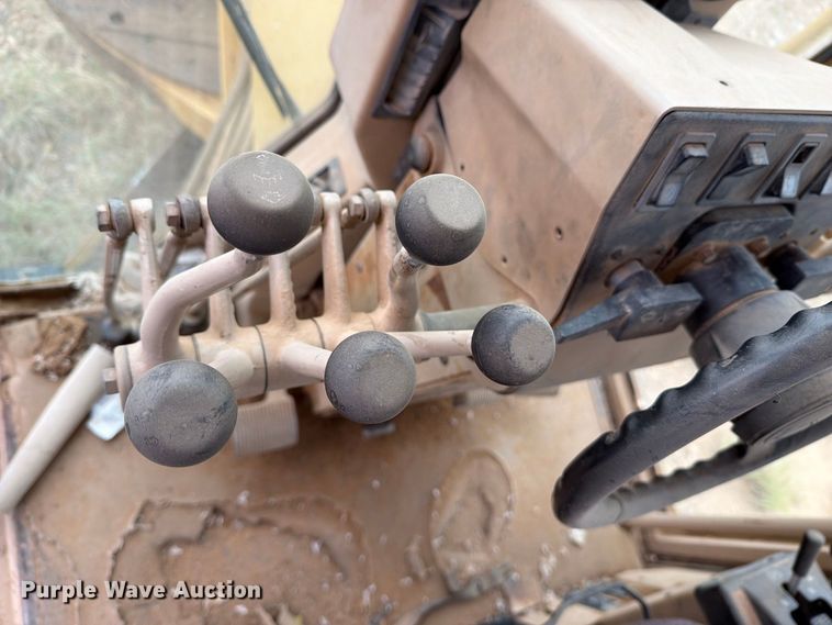 image for item DV8636 1996 Caterpillar 140H motor grader