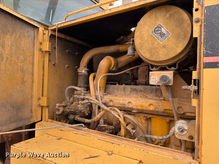 image for item DV8636 1996 Caterpillar 140H motor grader