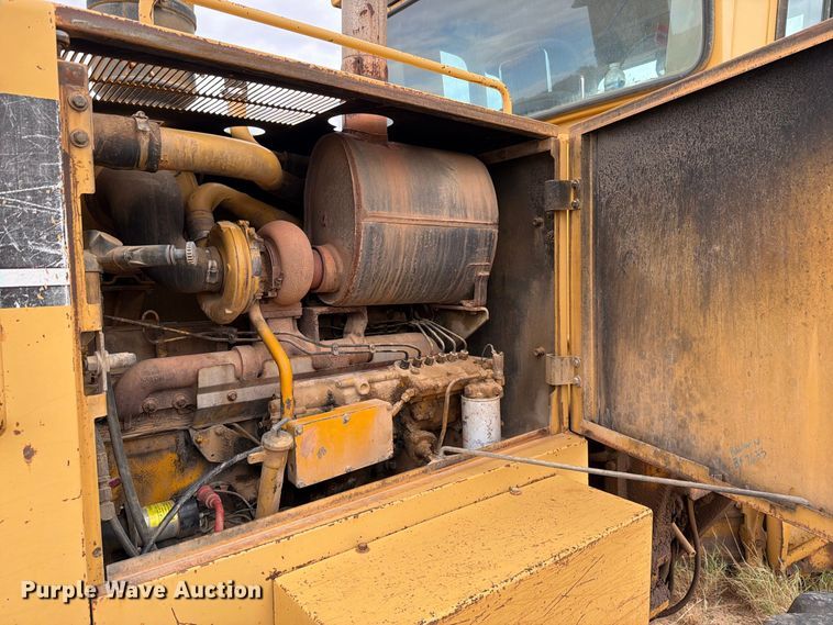 image for item DV8636 1996 Caterpillar 140H motor grader