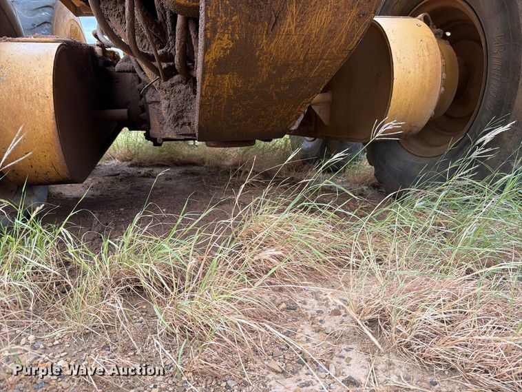 image for item DV8636 1996 Caterpillar 140H motor grader