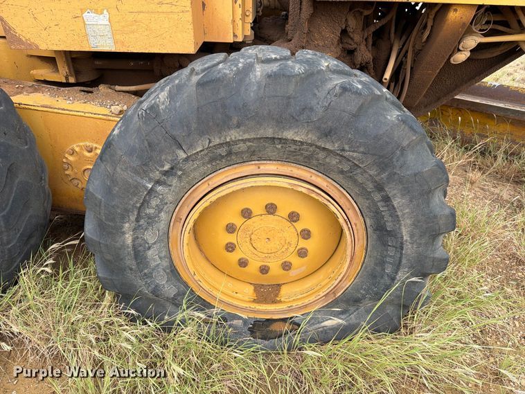 image for item DV8636 1996 Caterpillar 140H motor grader