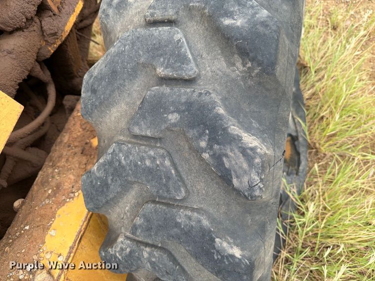 image for item DV8636 1996 Caterpillar 140H motor grader