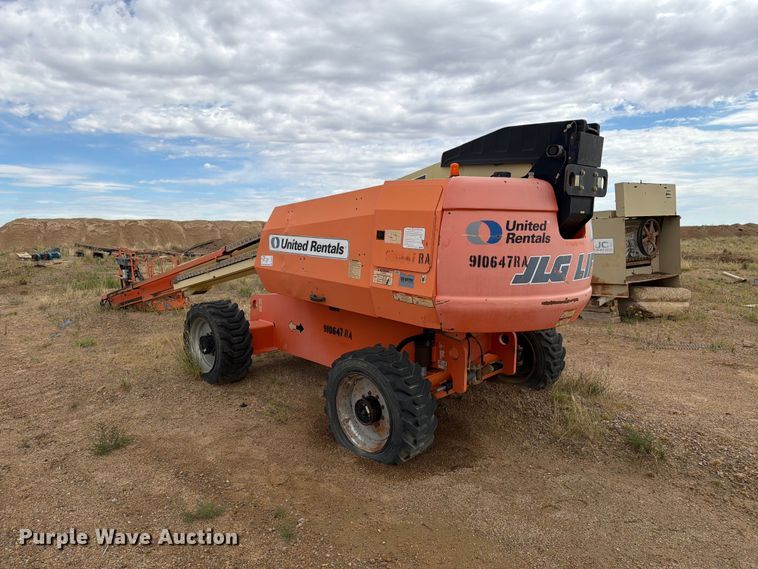 image for item DV8639 2012 JLG 600S boom lift