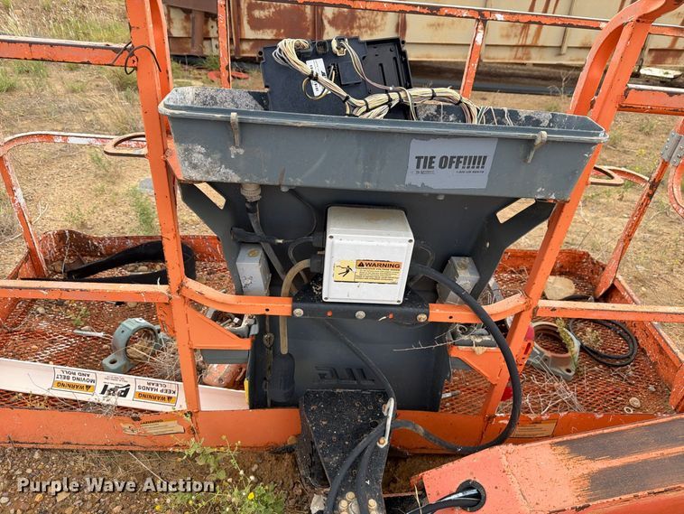 image for item DV8639 2012 JLG 600S boom lift