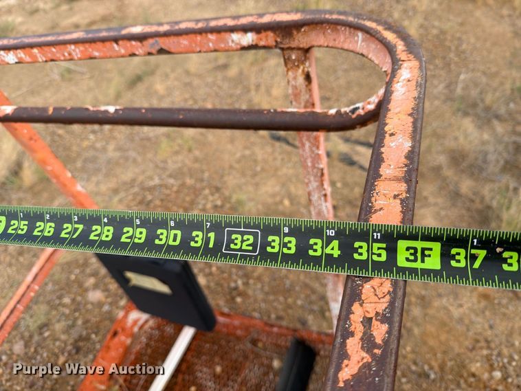 image for item DV8639 2012 JLG 600S boom lift