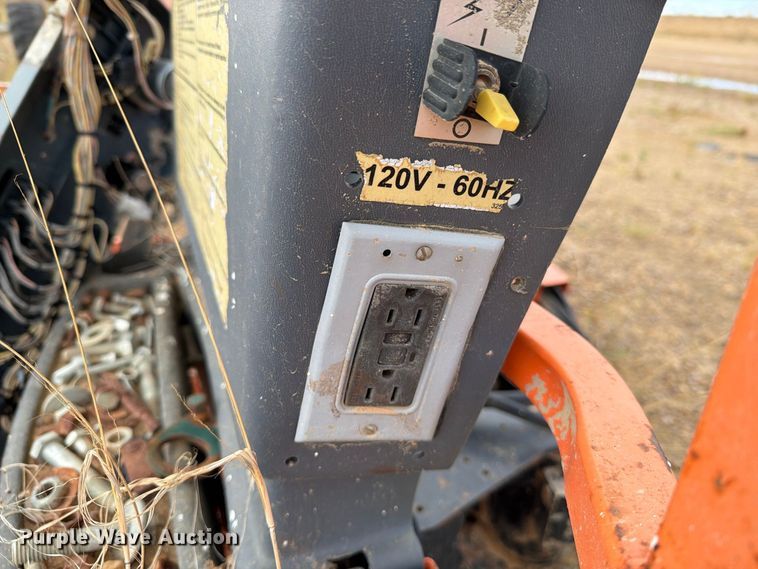 image for item DV8639 2012 JLG 600S boom lift