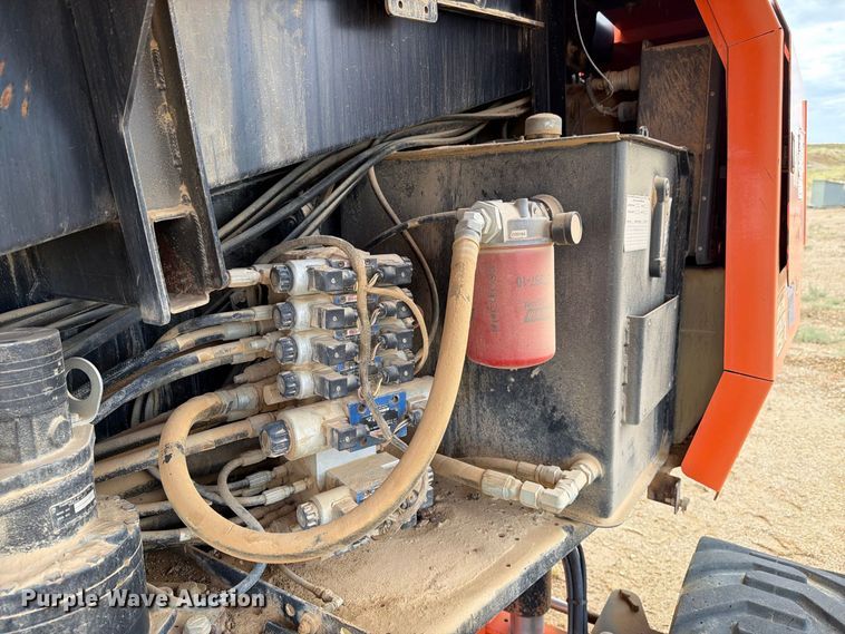 image for item DV8639 2012 JLG 600S boom lift