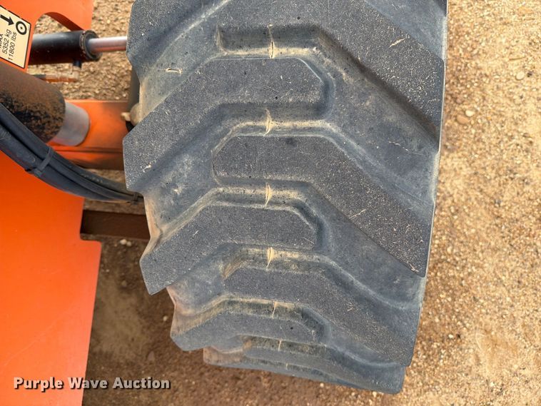 image for item DV8639 2012 JLG 600S boom lift