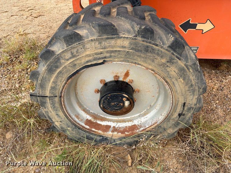 image for item DV8639 2012 JLG 600S boom lift