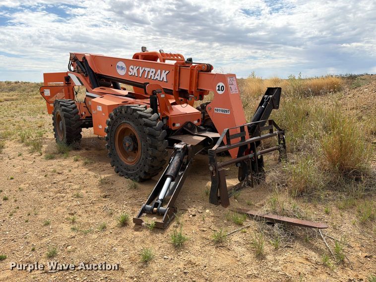 image for item DV8640 2013 JLG 10042 telehandler