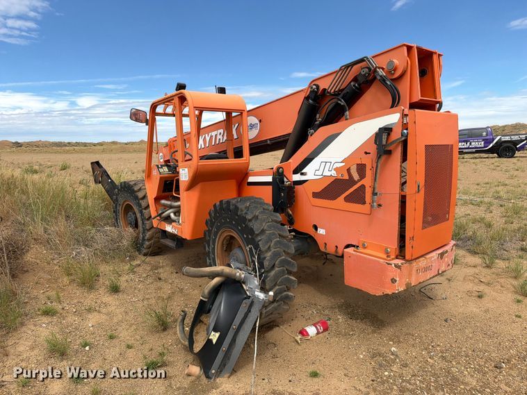 image for item DV8640 2013 JLG 10042 telehandler