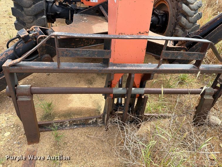image for item DV8640 2013 JLG 10042 telehandler