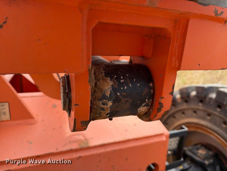 image for item DV8640 2013 JLG 10042 telehandler