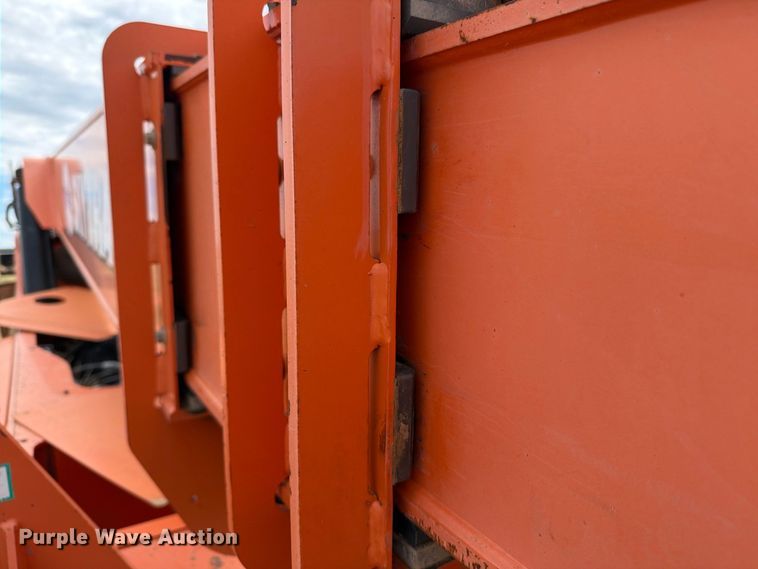 image for item DV8640 2013 JLG 10042 telehandler