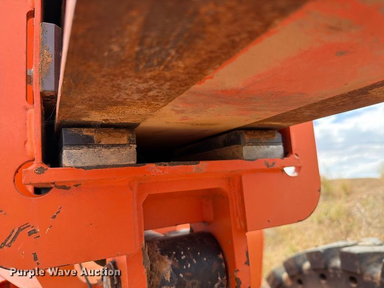 image for item DV8640 2013 JLG 10042 telehandler