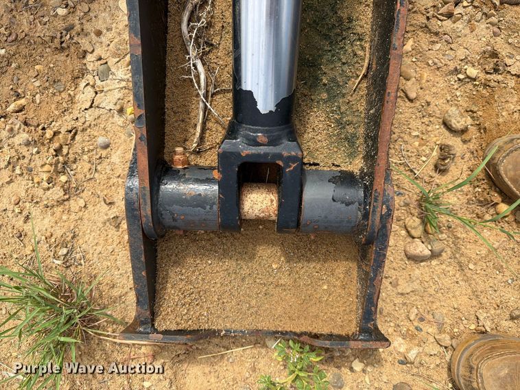 image for item DV8640 2013 JLG 10042 telehandler