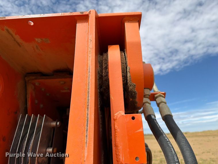 image for item DV8640 2013 JLG 10042 telehandler