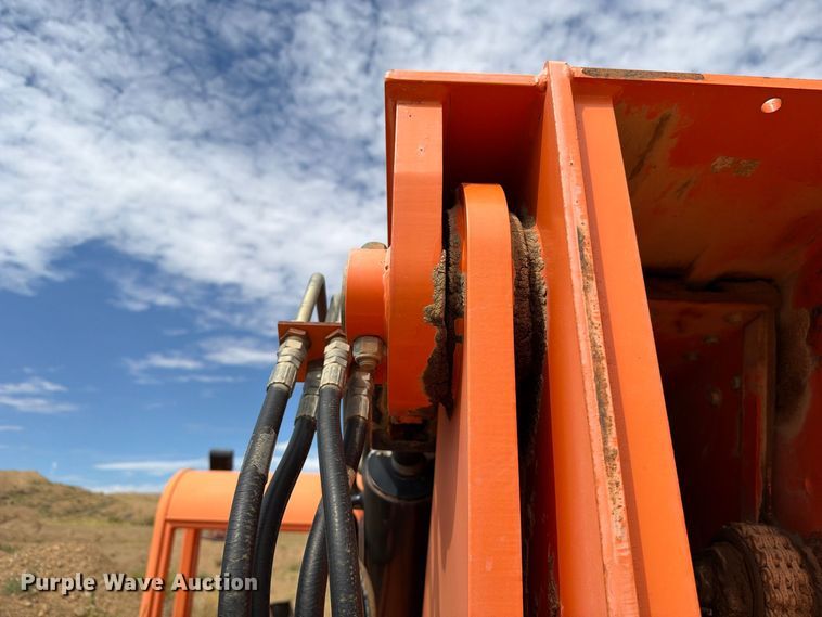 image for item DV8640 2013 JLG 10042 telehandler