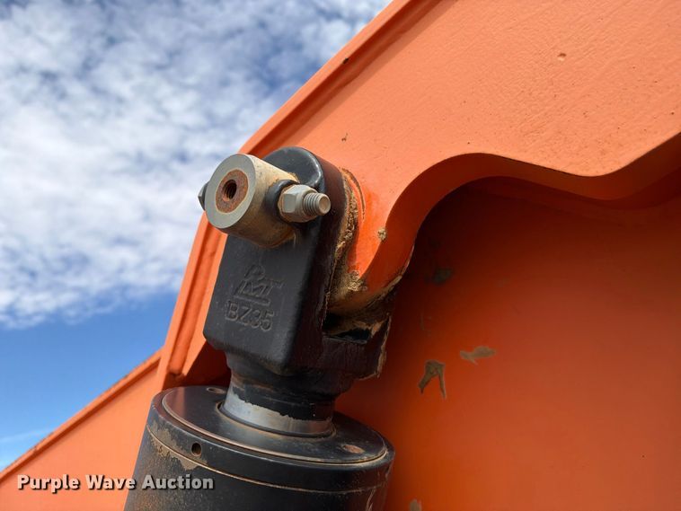 image for item DV8640 2013 JLG 10042 telehandler