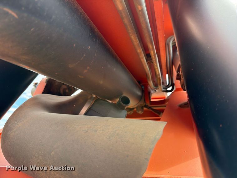 image for item DV8640 2013 JLG 10042 telehandler