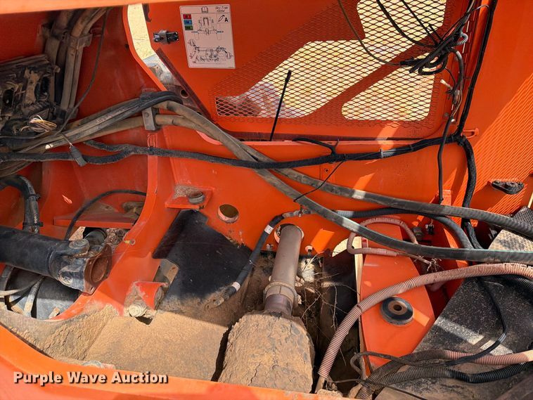 image for item DV8640 2013 JLG 10042 telehandler