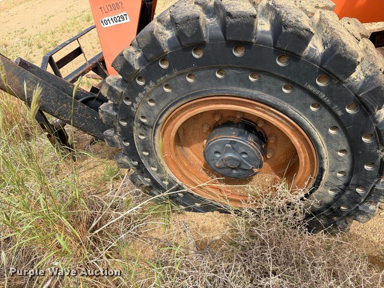 image for item DV8640 2013 JLG 10042 telehandler