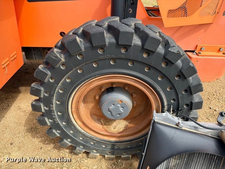 image for item DV8640 2013 JLG 10042 telehandler