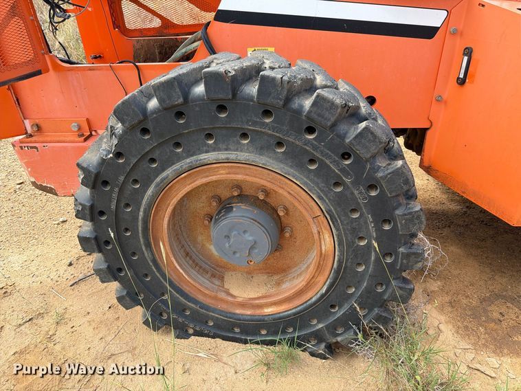 image for item DV8640 2013 JLG 10042 telehandler