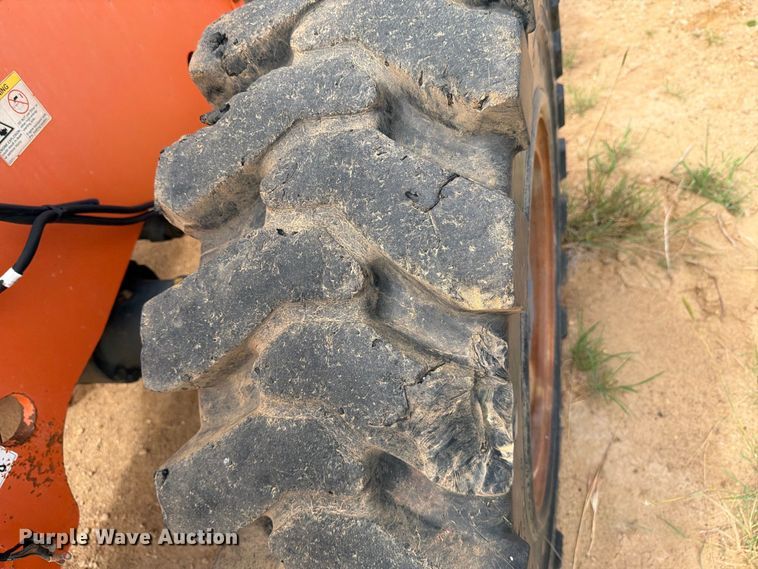 image for item DV8640 2013 JLG 10042 telehandler