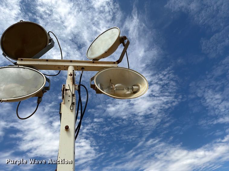 image for item DV8641 2001 Allmand Night-light Pro light plant