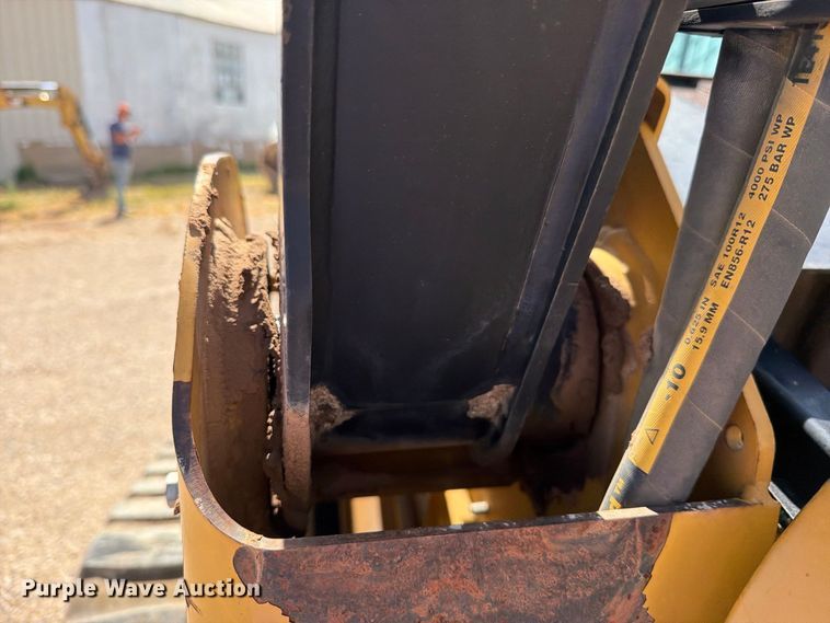image for item DV8661 2011 Caterpillar 289C tracked skid steer loader