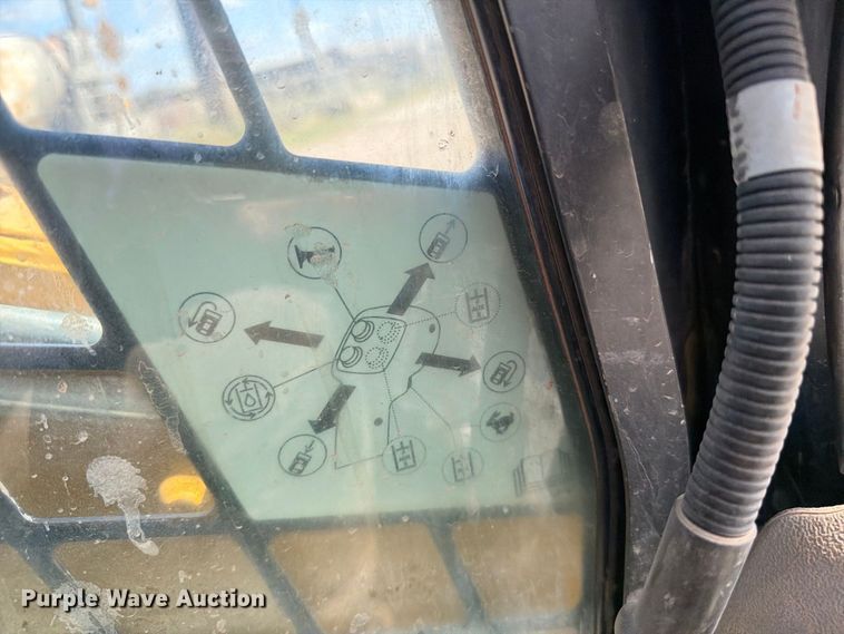 image for item DV8661 2011 Caterpillar 289C tracked skid steer loader