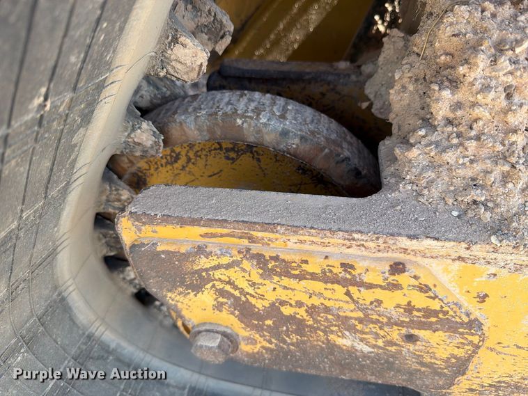 image for item DV8661 2011 Caterpillar 289C tracked skid steer loader