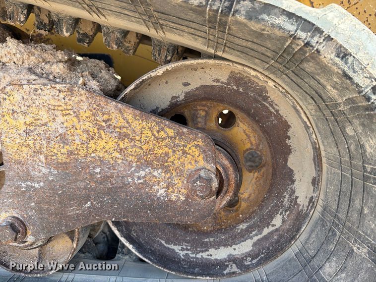 image for item DV8661 2011 Caterpillar 289C tracked skid steer loader