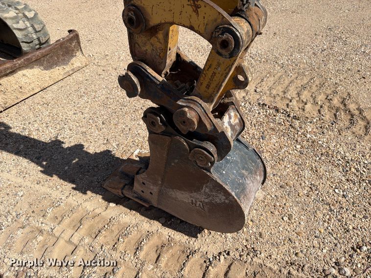 image for item DV8662 2013 Caterpillar 303.5E mini excavator