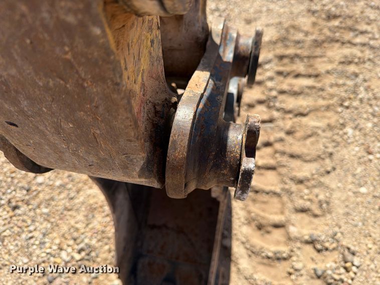 image for item DV8662 2013 Caterpillar 303.5E mini excavator