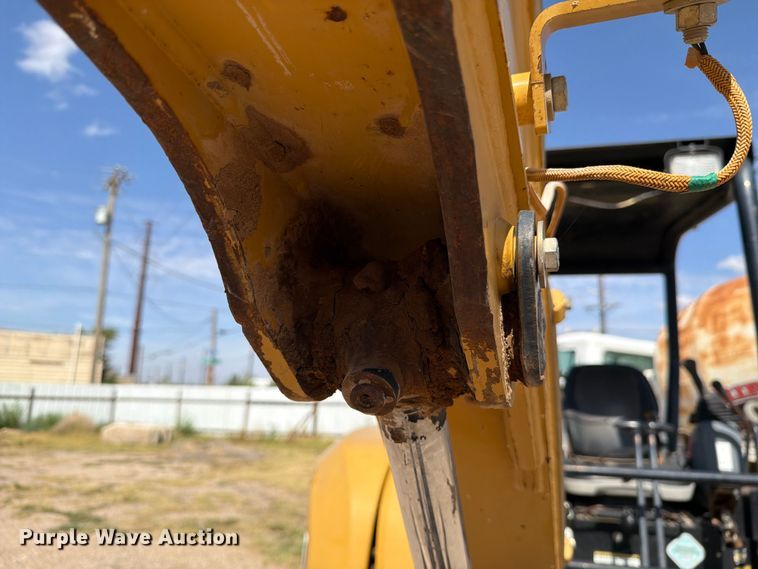 image for item DV8662 2013 Caterpillar 303.5E mini excavator