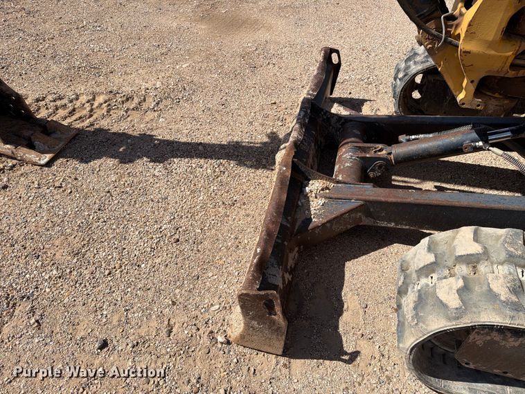image for item DV8662 2013 Caterpillar 303.5E mini excavator