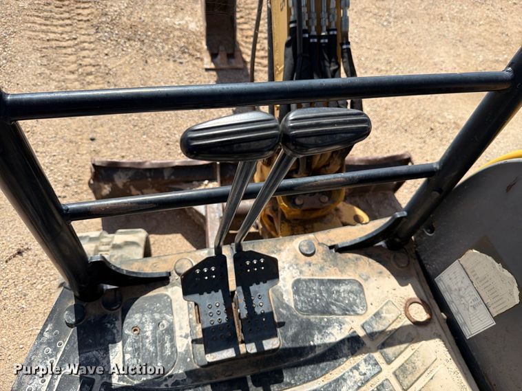 image for item DV8662 2013 Caterpillar 303.5E mini excavator