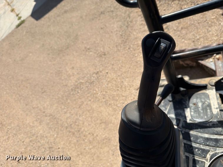 image for item DV8662 2013 Caterpillar 303.5E mini excavator