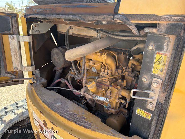 image for item DV8662 2013 Caterpillar 303.5E mini excavator