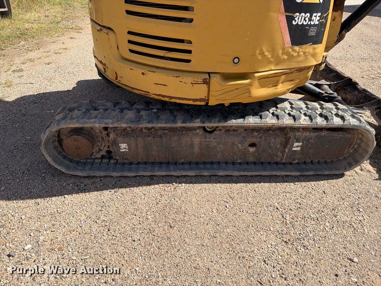 image for item DV8662 2013 Caterpillar 303.5E mini excavator